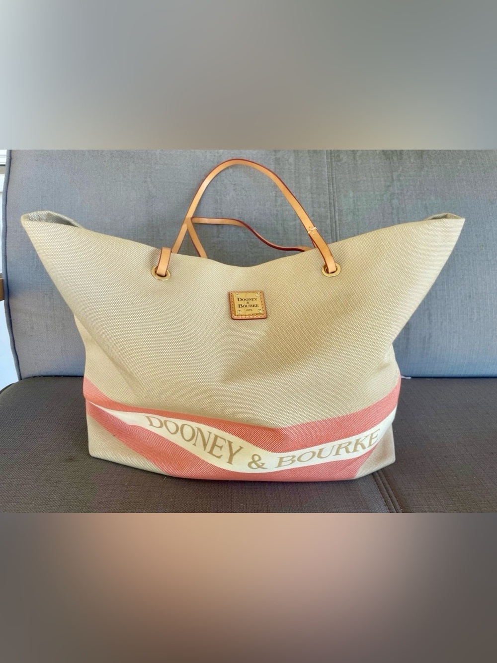 Dooney & Bourke Bag